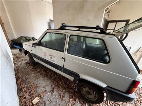 Avviso di asta pubblica: vendita automezzo comunale FIAT Panda 4X4 targa CF631RB